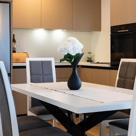 Apartments Summer Трогір Екстер'єр фото