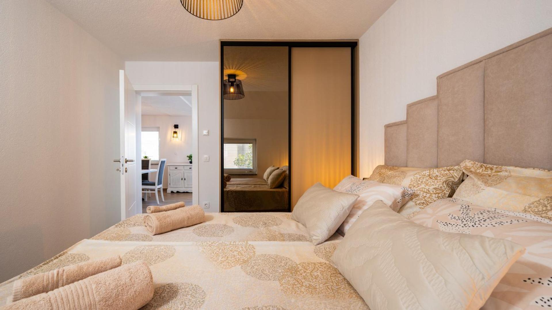 Apartments Summer Трогір Екстер'єр фото