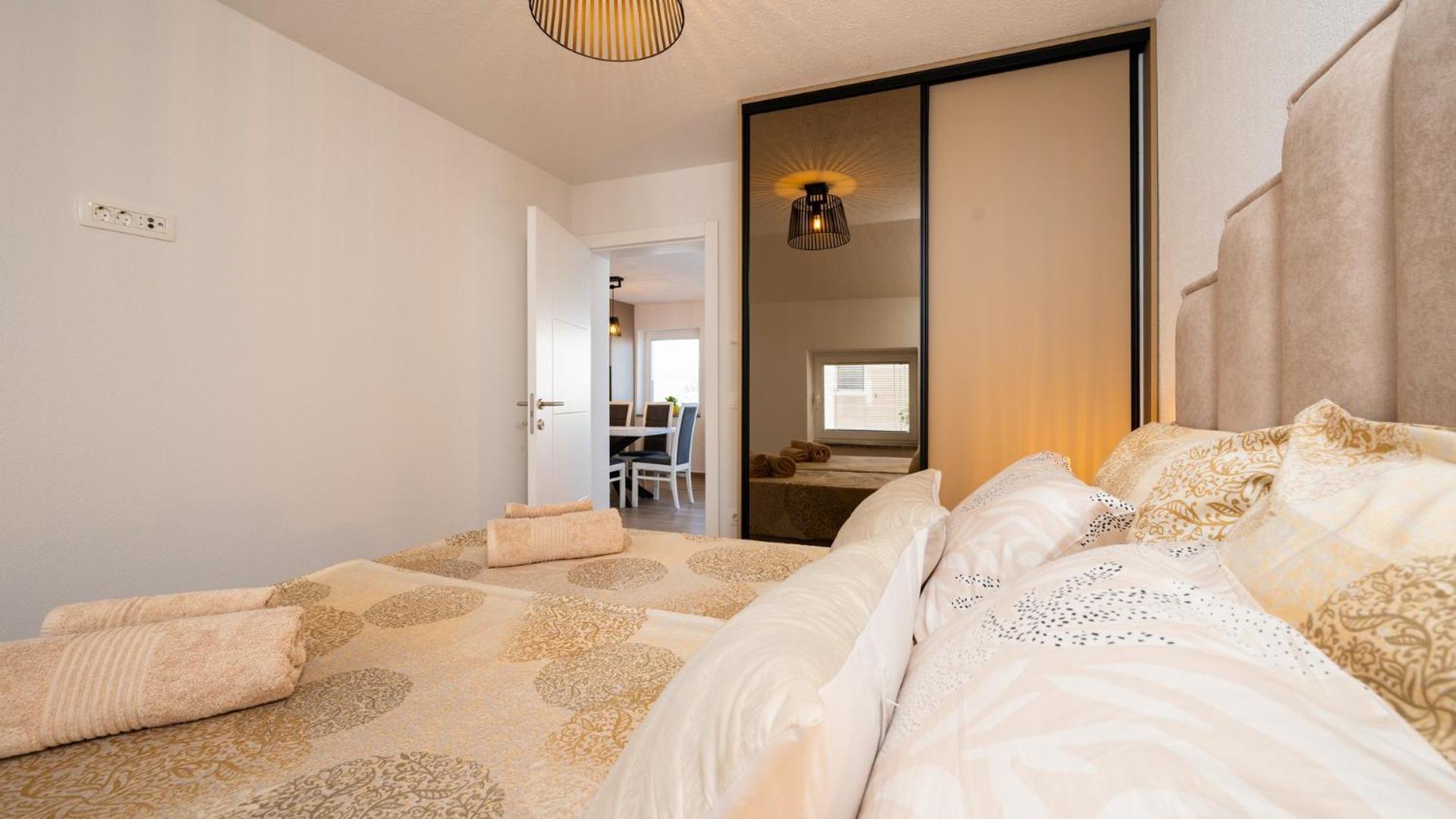 Apartments Summer Трогір Екстер'єр фото